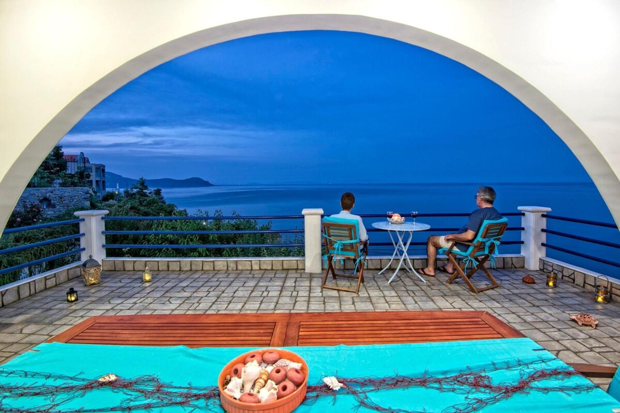 Blue Dream Seaside Villa With Superb Sea Views 키미 외부 사진